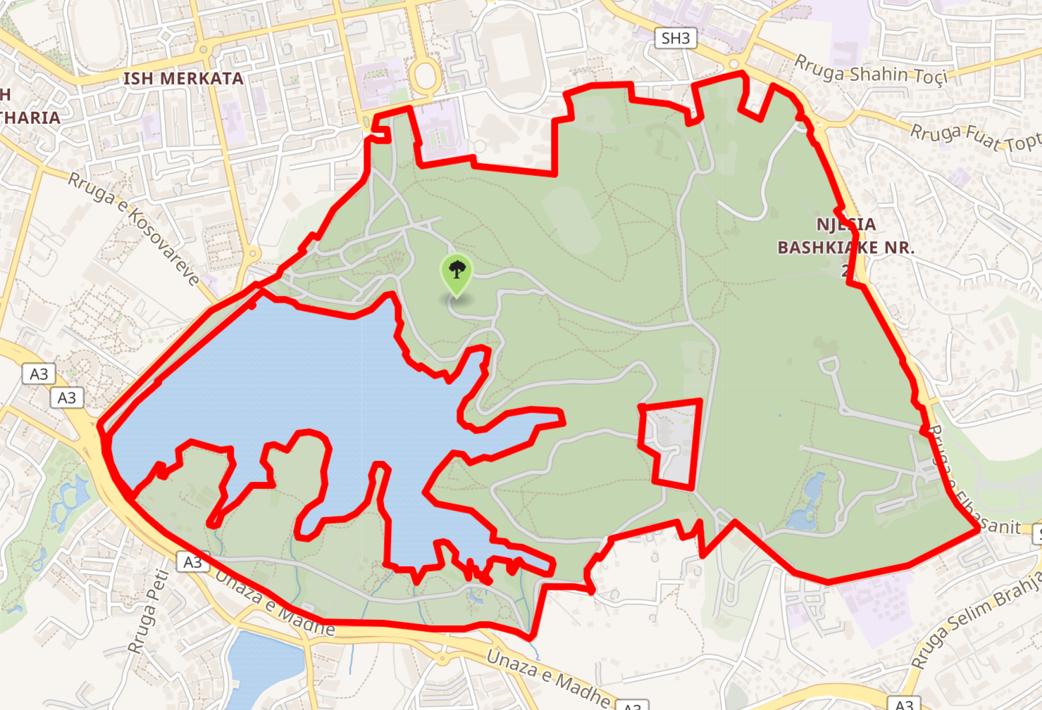 Map showing the full boundaries of Grand Park (Parku i Madh) in Tirana, Albania