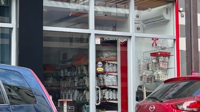 Putrat Pet Shop and Supplies in Tirana Albania Store Front